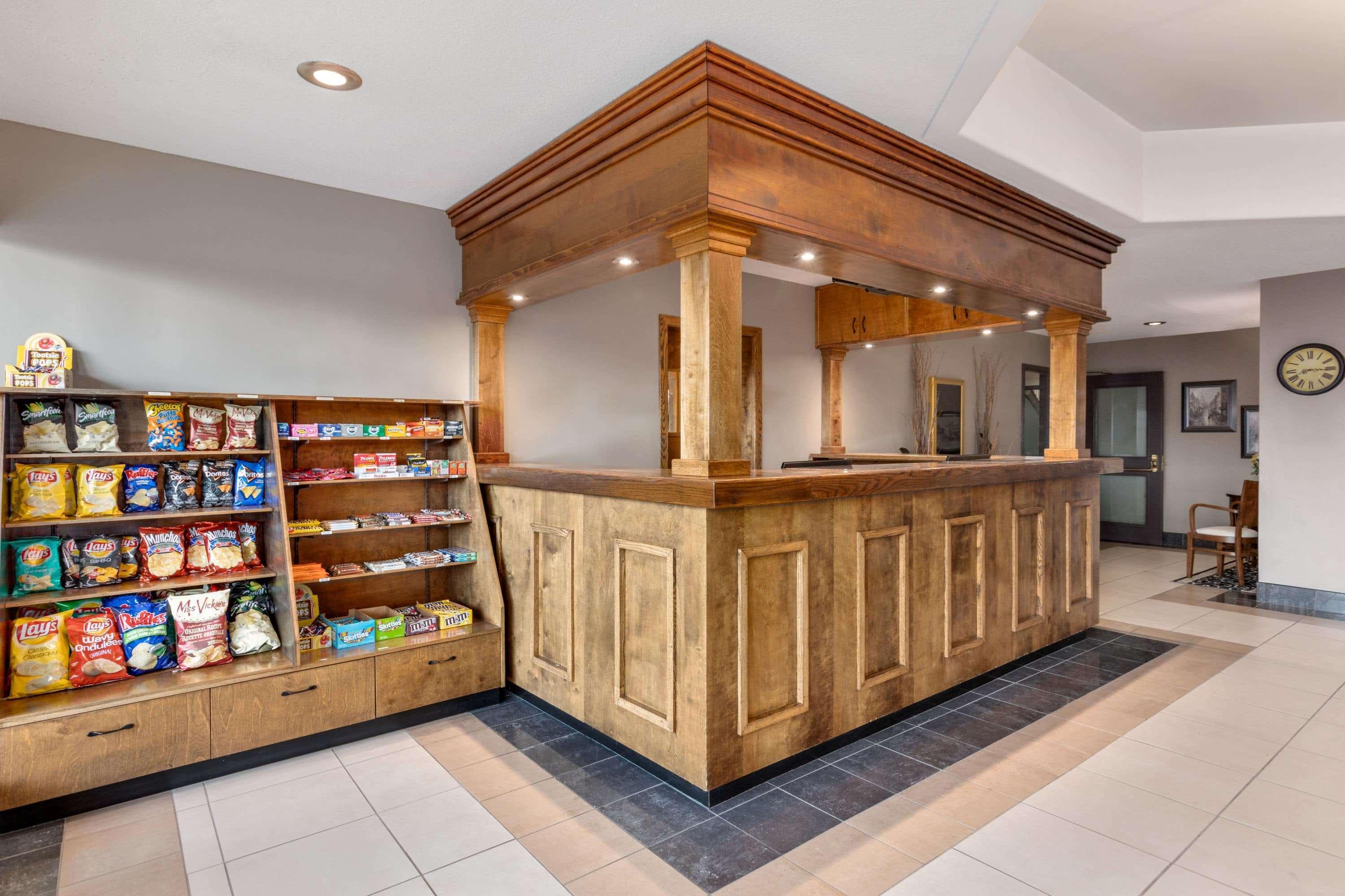 Travelodge Hotel By Wyndham Kingston Lasalle Luaran gambar