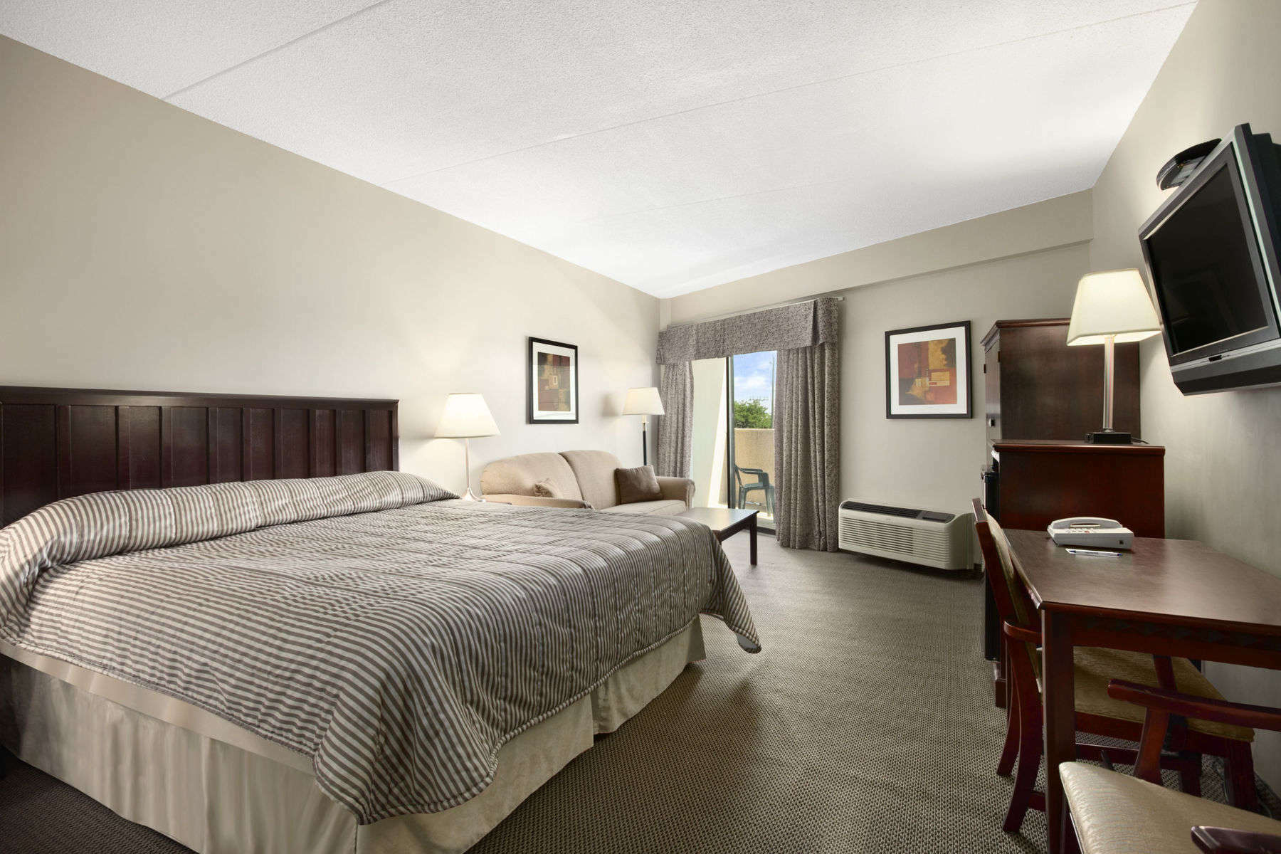 Travelodge Hotel By Wyndham Kingston Lasalle Luaran gambar